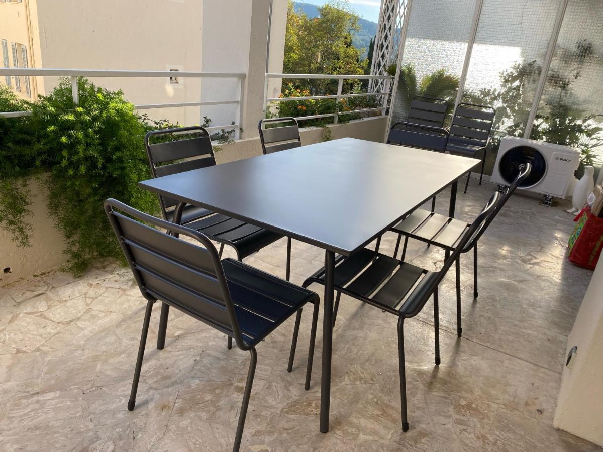 Centre ville, terrasse 20m2, plancha et vue mer Hyères Extérieur photo