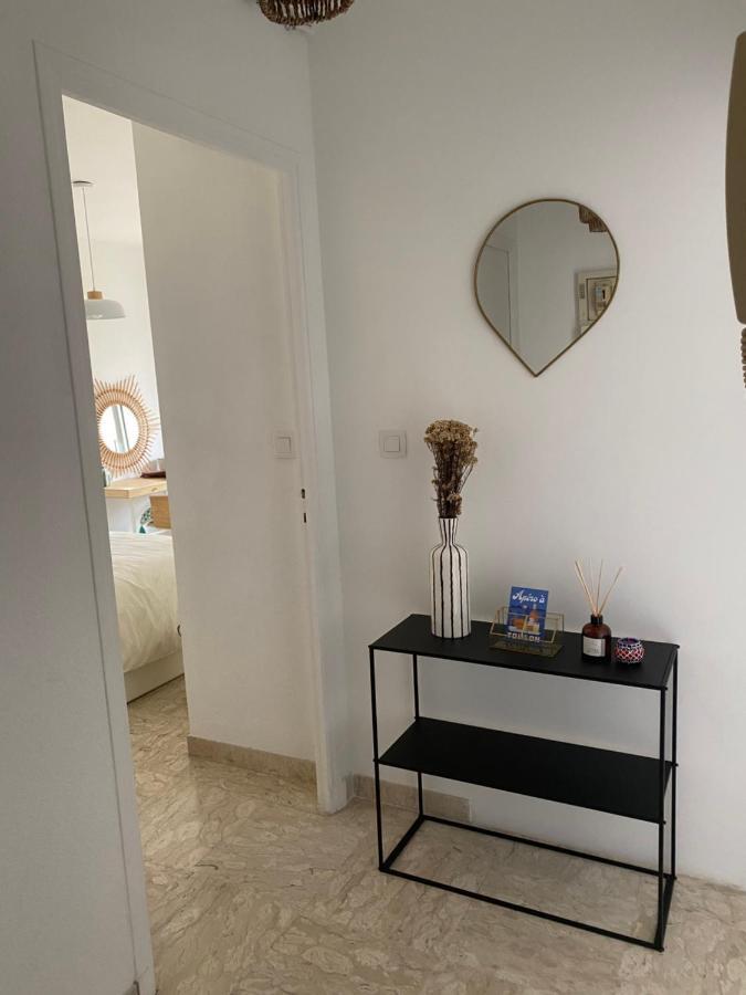 Centre ville, terrasse 20m2, plancha et vue mer Hyères Extérieur photo